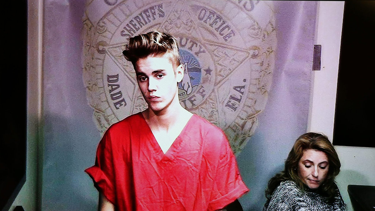 Bieber greps tidigare i år, då hade han rökt marijuana. Han släpptes mot borgen. 