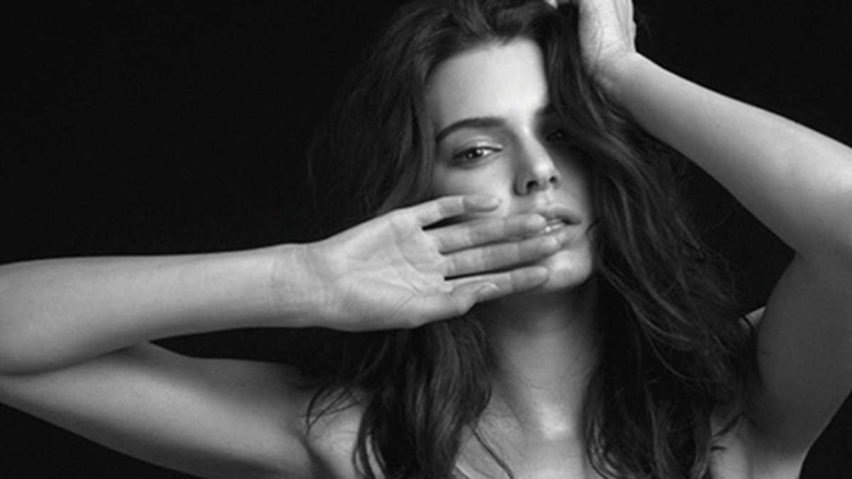 Så här såg det ut när Kendall Jenner poserade för Calvin Kleins höstkampanj.