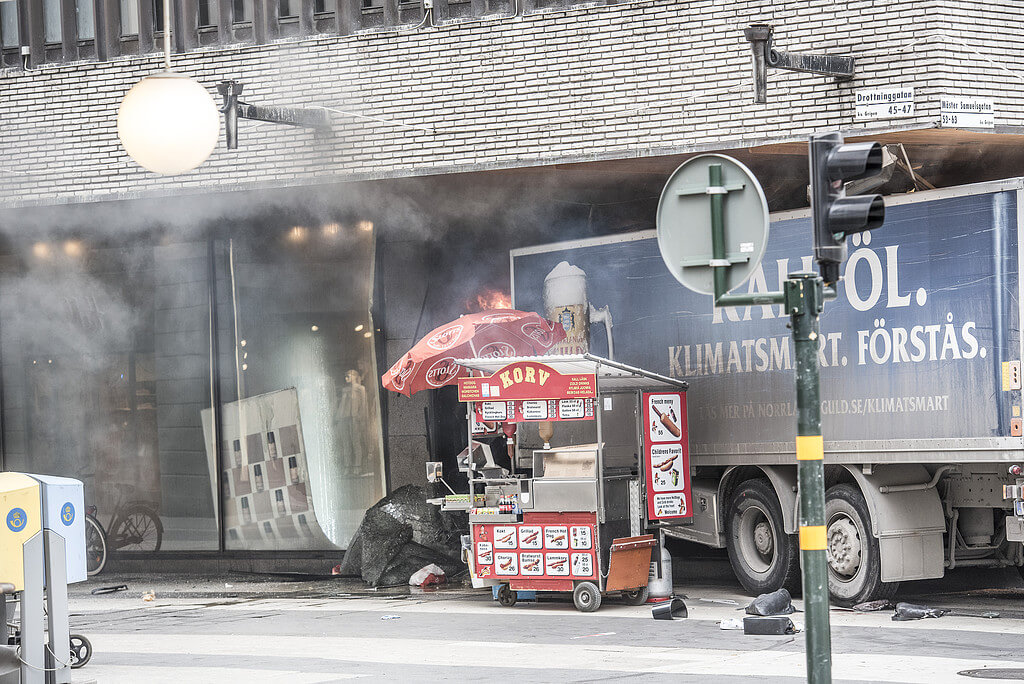 Terrordådet på Drottninggatan i Stockholm. Terrordådet på Drottninggatan i Stockholm.