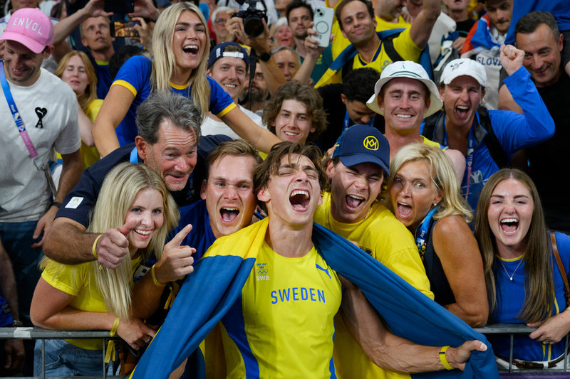 OS-guld och världsrekord i Paris 2024.