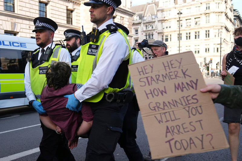 Runt 150 personer har gripits vid demonstrationen i centrala London.
