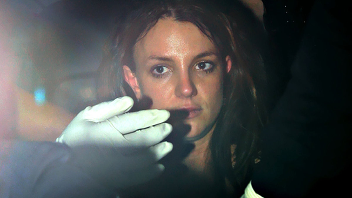 Under Britney Spears sammanbrott år 2008 så kallades ambulans, polis, helikopter och även brandmän till platsen. 