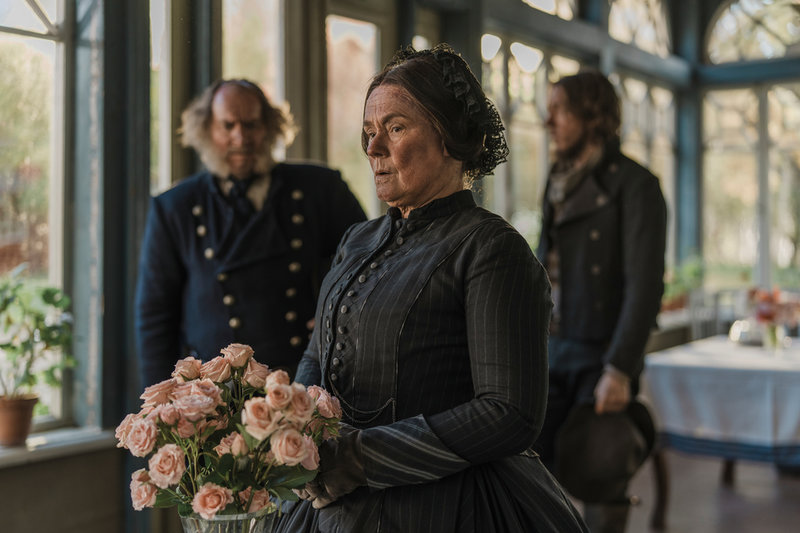 Pernilla August i "Koka björn", som kommer på Disney+ den 15 oktober.