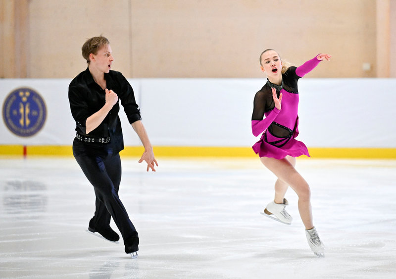 Isdansparet Nikolaj Majorov och Milla Ruud Reitan under SM i Landskrona i december.