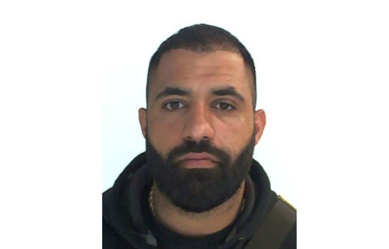 Den internationellt efterlyste gängledaren Ismail Abdo, som gått under namnet ”Jordgubben”.Bilden kommer från Interpol.