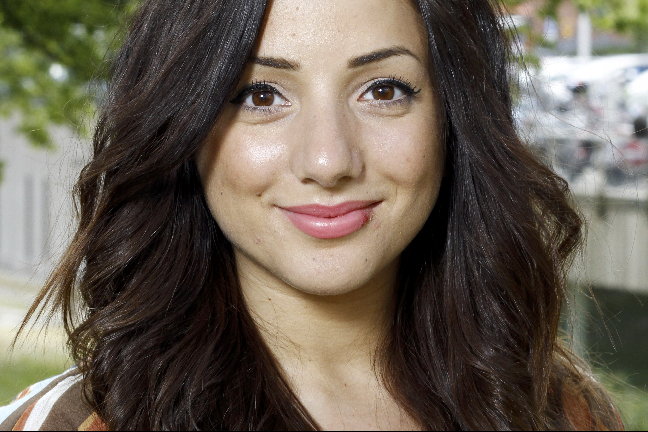 Ana Gina är programledare för årets Musikhjälp.