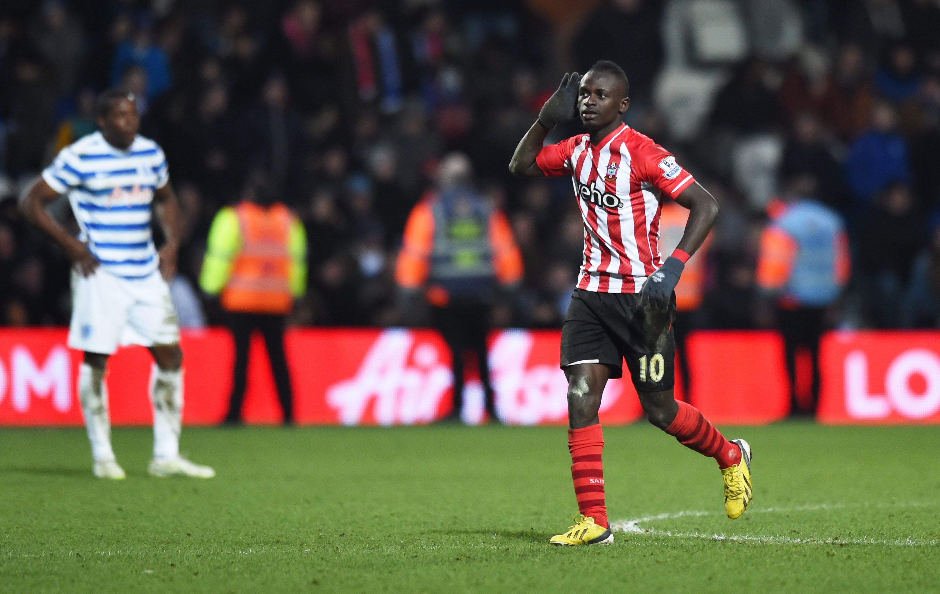 Vänster mittfält: Saido Mané, Sunderland. Vänster mittfält: Saido Mané, Sunderland.