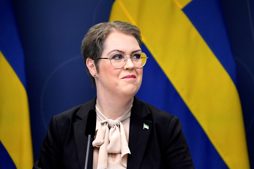 Socialminister Lena Hallengren (S) vill inte att människor ska vara särskilt oroliga för utbrottet av apkoppor. Arkivbild.