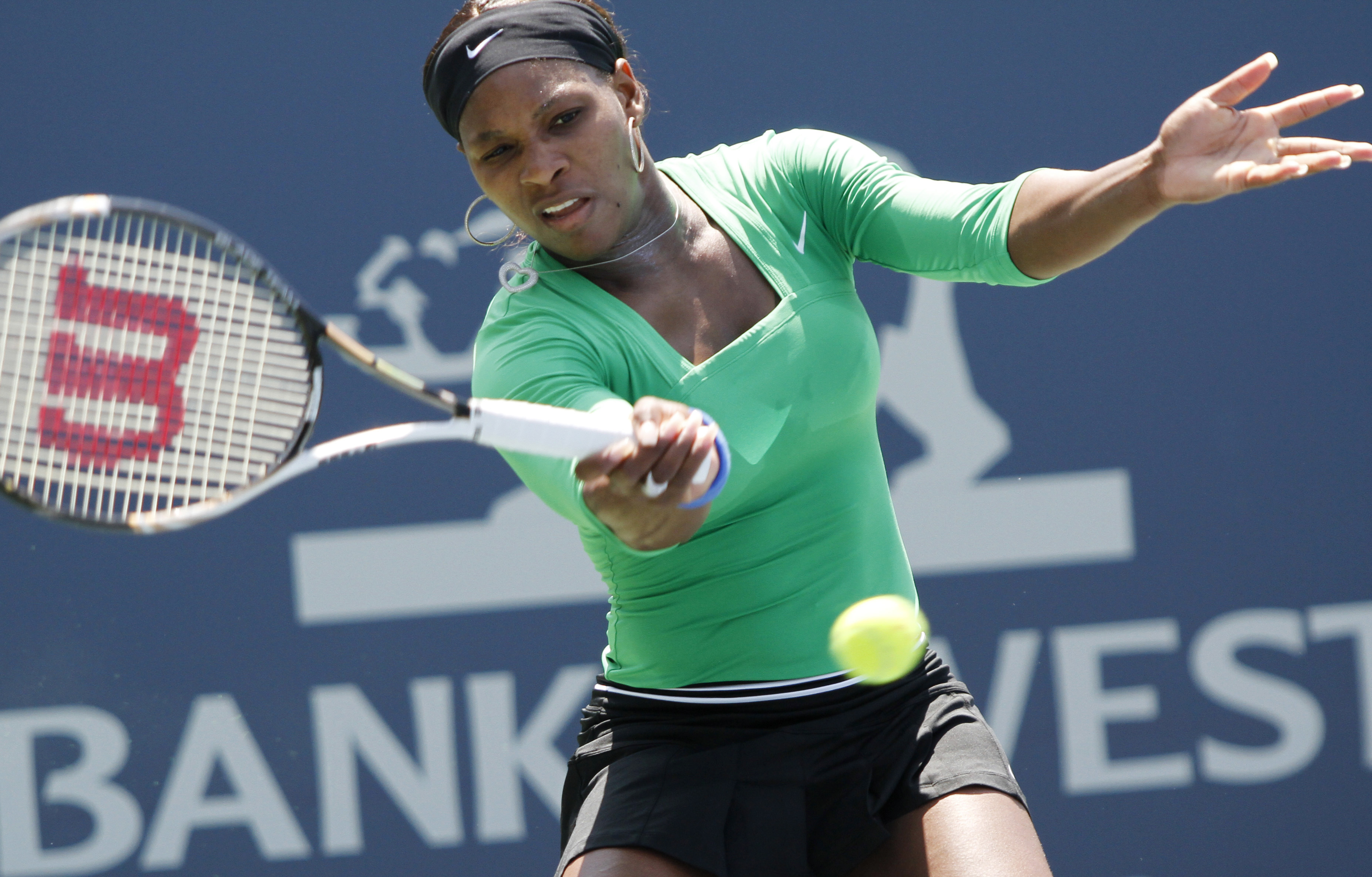 Serena Williams glider in på en ärefylld stjätteplats med sina dryga 66 miljoner kronor. Serena Williams glider in på en ärefylld stjätteplats med sina dryga 66 miljoner kronor.