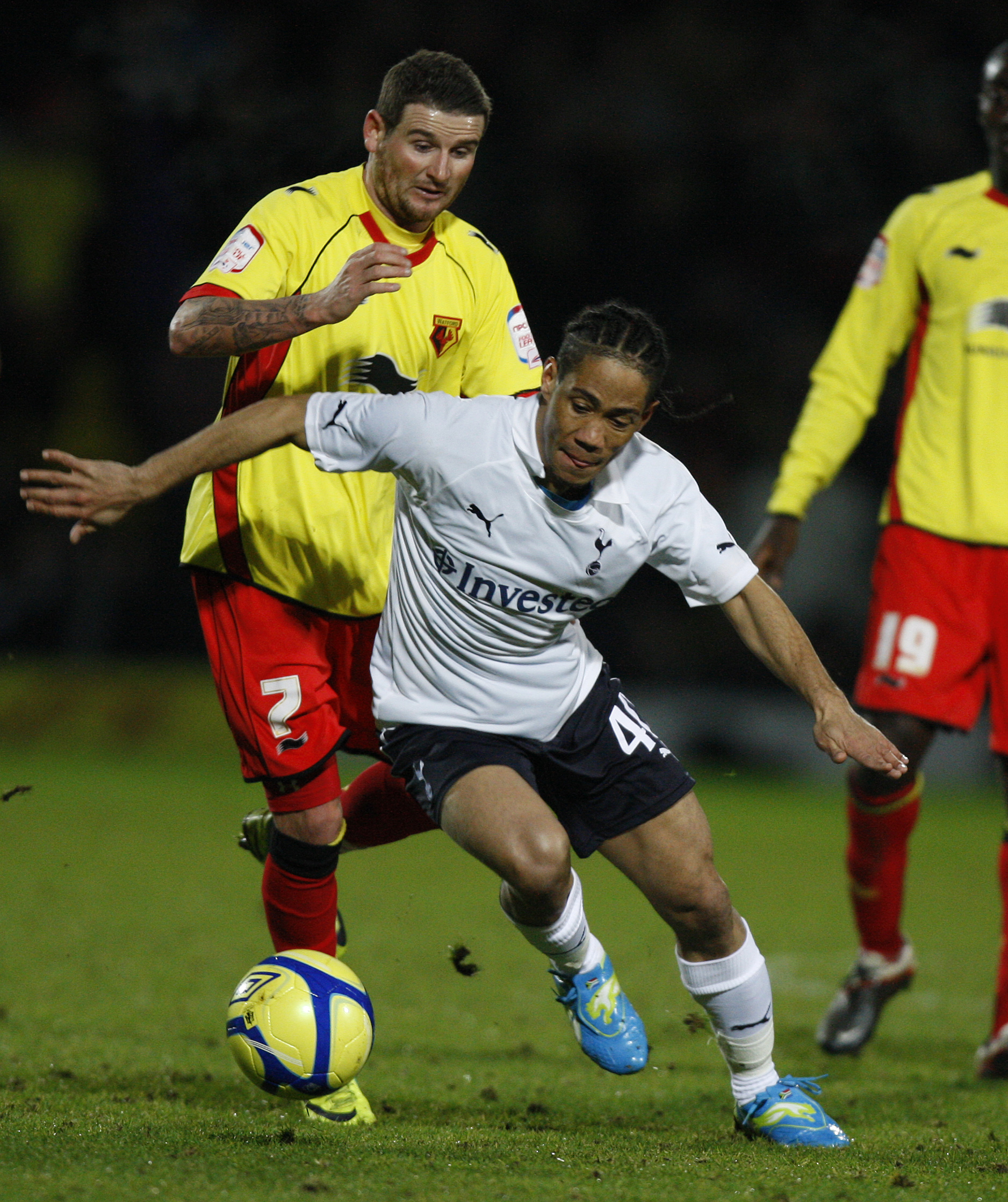 Steven Pienaar återvänder till Everton på lån. Steven Pienaar återvänder till Everton på lån.