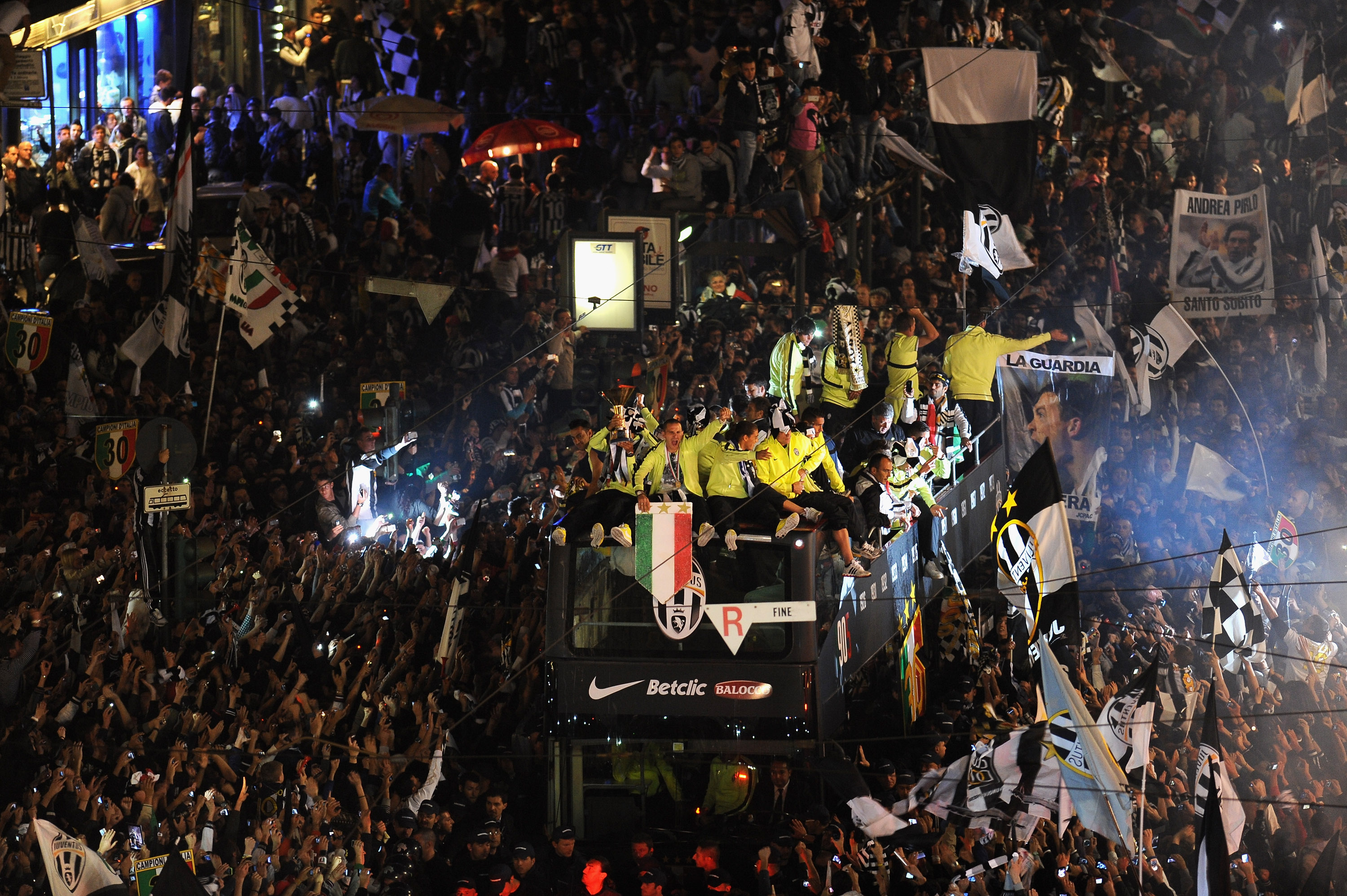 Juventus togs emot i ett fullpackat Turin.