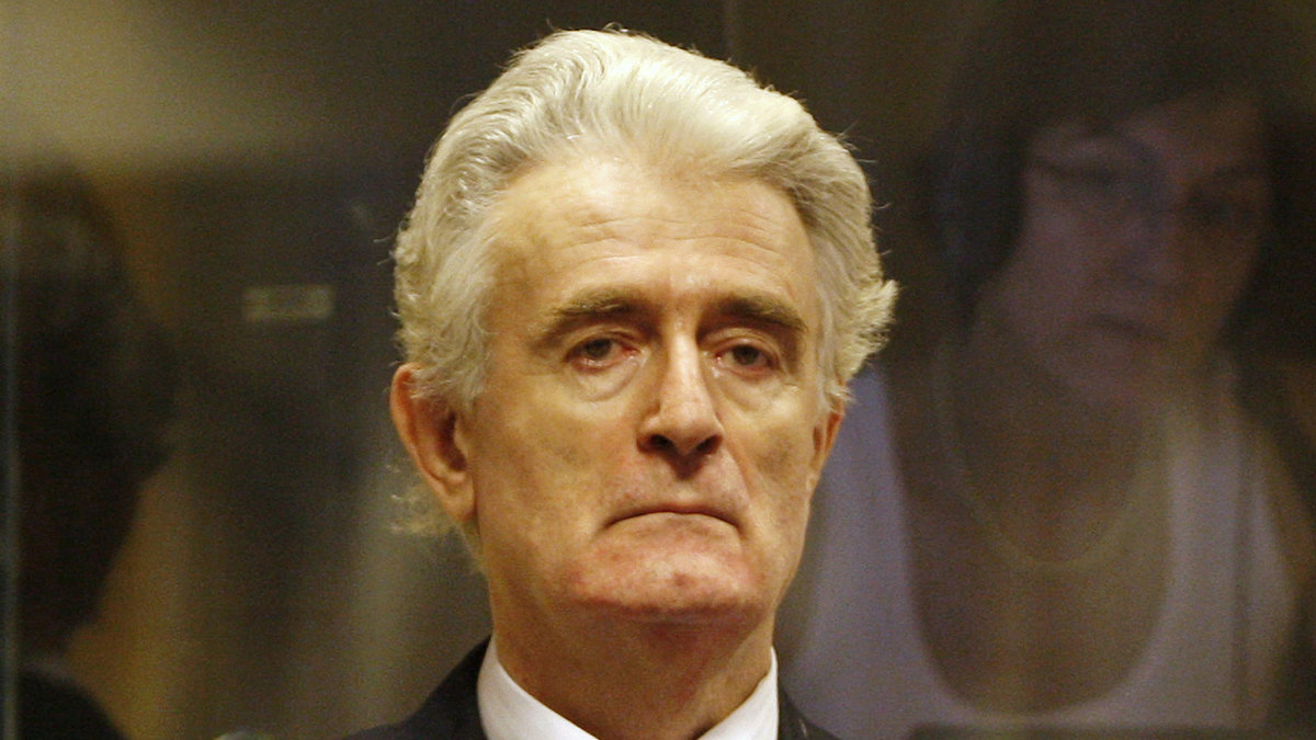 Radovan Karadzic är greps 21 juli 2008 och är också – en av många – som är åtalad för folkmord. 