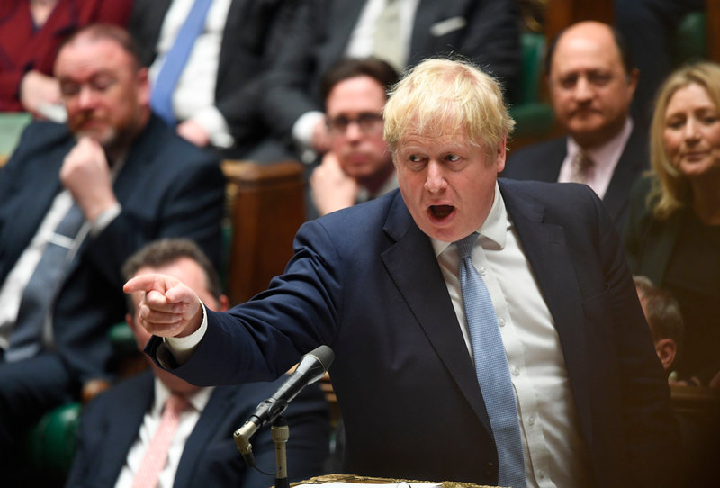 Boris Johnson gick till försvar i parlamentets underhus och viftade undan avgångskraven.