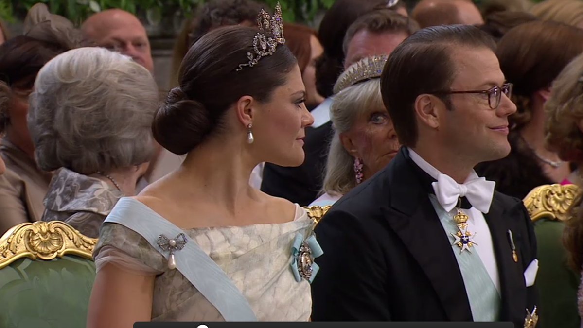 Här rörs Kronprinsessan Victoria till tårar.