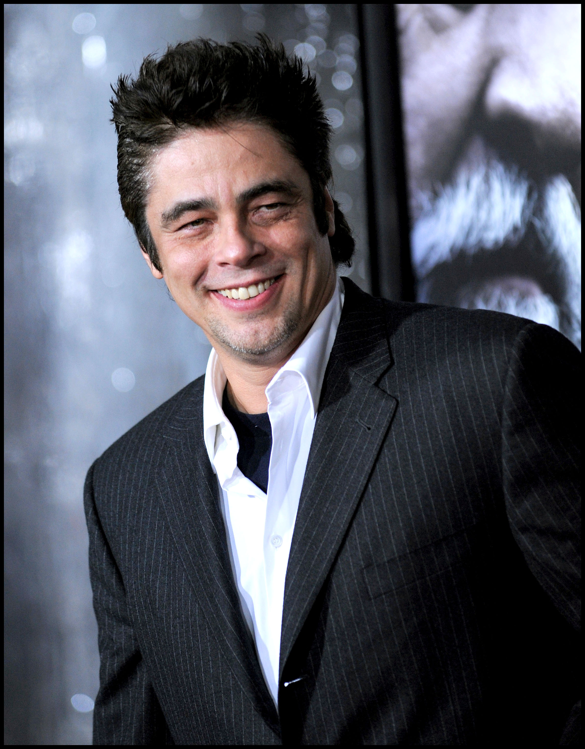 Benicio Del Toro. Urtypen för en latinamerikansk hunk. Benicio Del Toro. Urtypen för en latinamerikansk hunk.