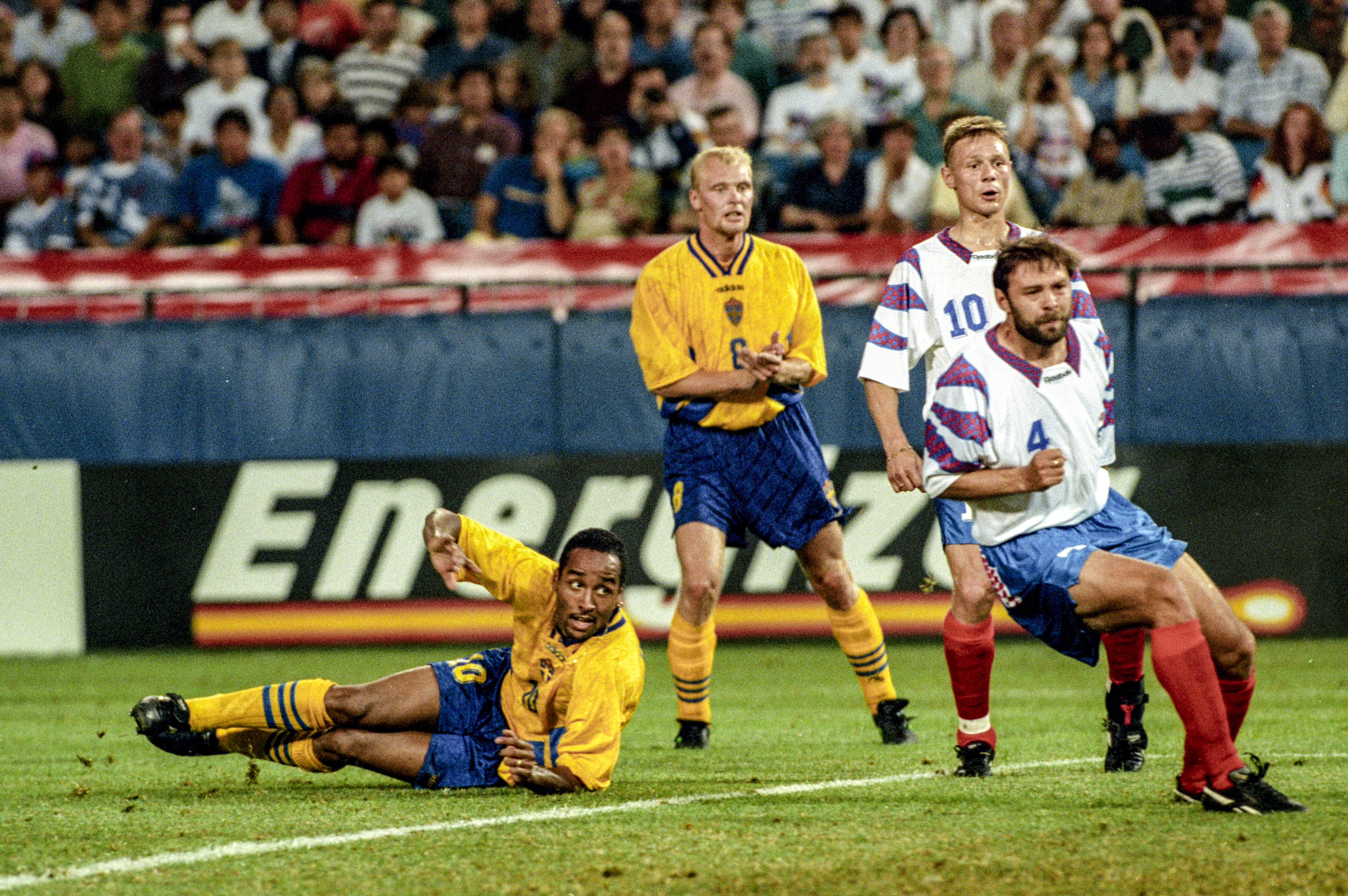 ...Var tillbaka på planen i matchen efter mot Ryssland. ...Var tillbaka på planen i matchen efter mot Ryssland.