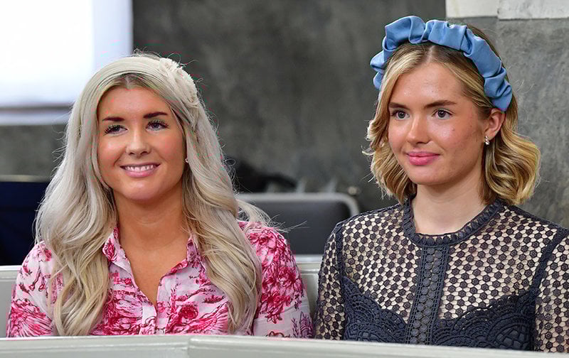 Cajsa och Tiara Larsson Cajsa och Tiara Larsson