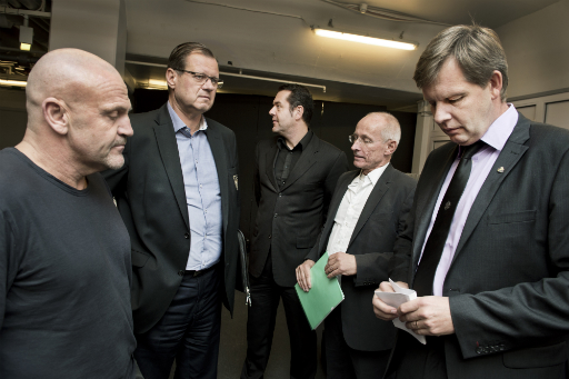 Stockholmsklubbarnas ledare. Näst längst till vänster: Kaarel Lehiste, ordförande Djurgården Hockey. Längst till höger: AIK Fotbolls vd Thomas Edselius.