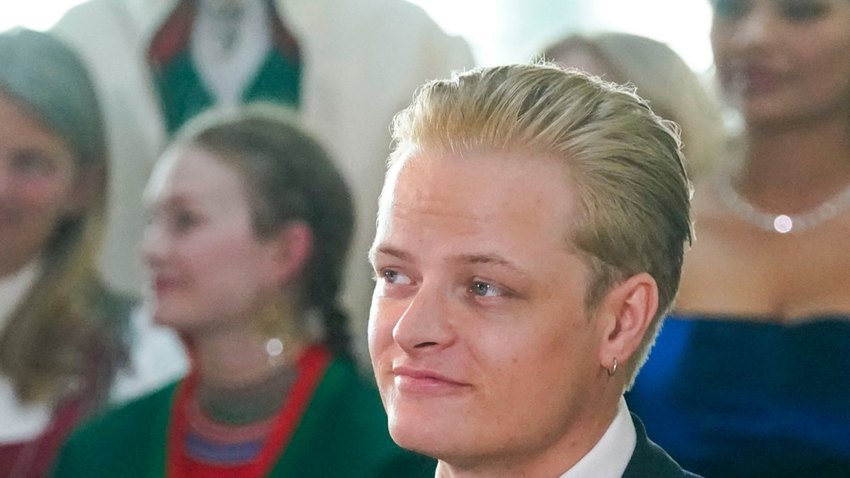 Kronprinsessan Victorias vän försöker stoppa skandalboken