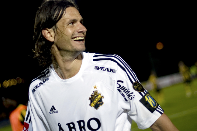AIK-supportrarna vill se Ivan Obolo göra comeback och bilda anfall med Mohamed Bangura.