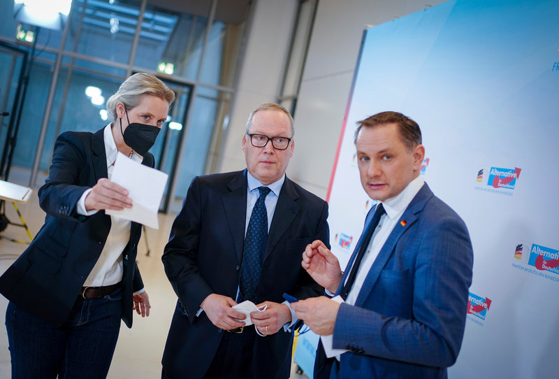Högerextrema AFD:s innersta krets Alice Weidel, Max Otte och Tino Chrupalla.