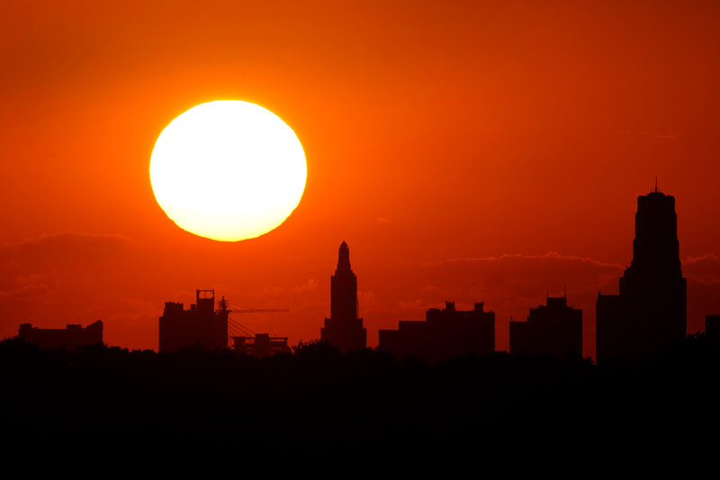 Det är sommar i Kansas City, men en del håller sig helst inne under VM. Arkivbild.
