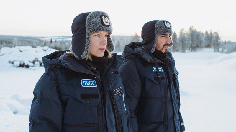 Maria Pudas (Saara Kotkaniemi) och Samu Pajala (Karim Rapatti) löser brott i nordligaste Finland i 'Norra distriktet'. Pressbild.