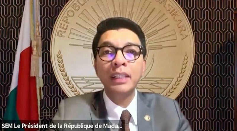 En stillbild från en videotal av Madagaskars president Andry Rajoelina som publicerades på måndagen.