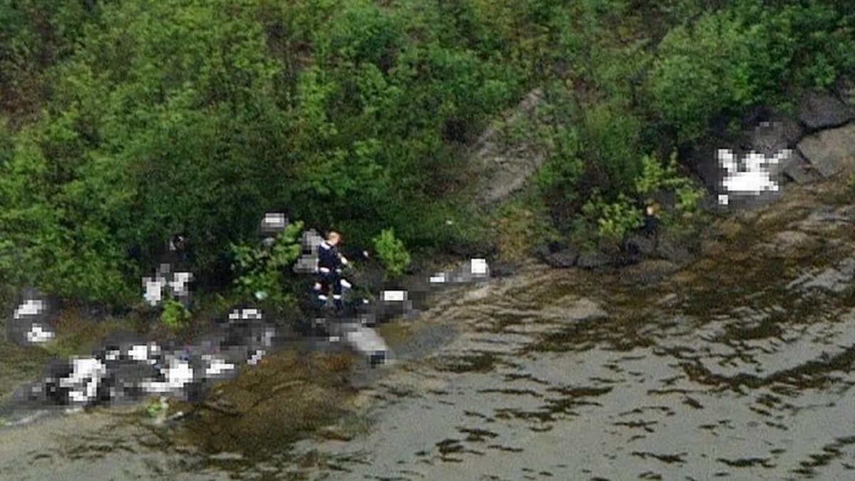 Anders Behring Breivik klädde ut sig till polis och började sedan skjuta personer på ön. 