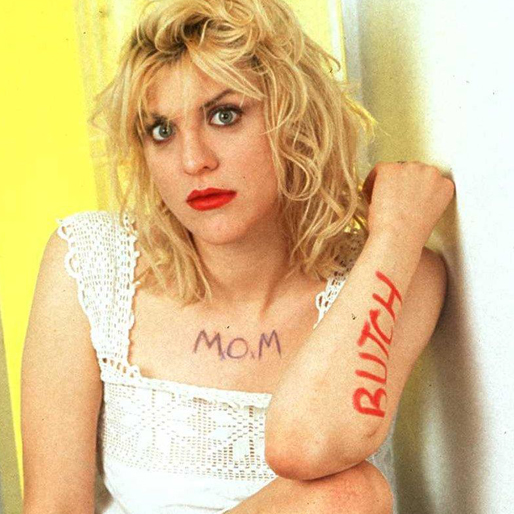Sångerskan Courtney Love brukade använda mörkt läppstift för att framhäva sin putande mun. Sångerskan Courtney Love brukade använda mörkt läppstift för att framhäva sin putande mun.