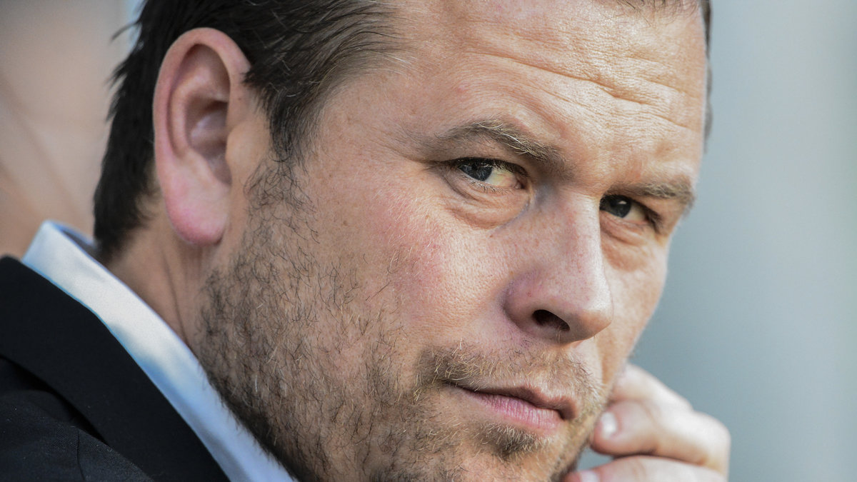 Stahre, IFK Göteborgs nuvarande tränare, betonar att han inte har haft något "privat umgänge" med Firman Boys-medlemmar. 
