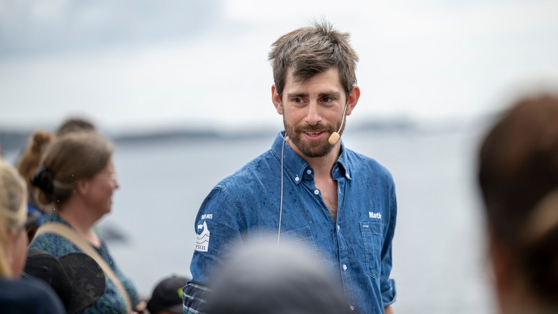 'Vi är väldigt oroliga, varmare vatten kan få stor påverkan på de arter vi håller på med', säger Martin Stjernstedt, marinbiolog och lärare på Havets hus i Lysekil.