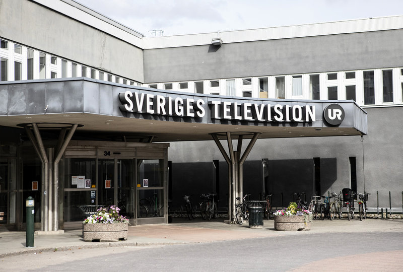 Politiker har länge haft en eventuell omdaning av public service på agendan, men enligt Roger Blomgren vid Centrum för kulturpolitisk forskning har det varit mycket snack och lite verkstad. 'När det kommer till kritan har i princip alla som suttit vid makten låtit det fortsätta som förut och låtit utvecklingen ha sin gång', säger han.