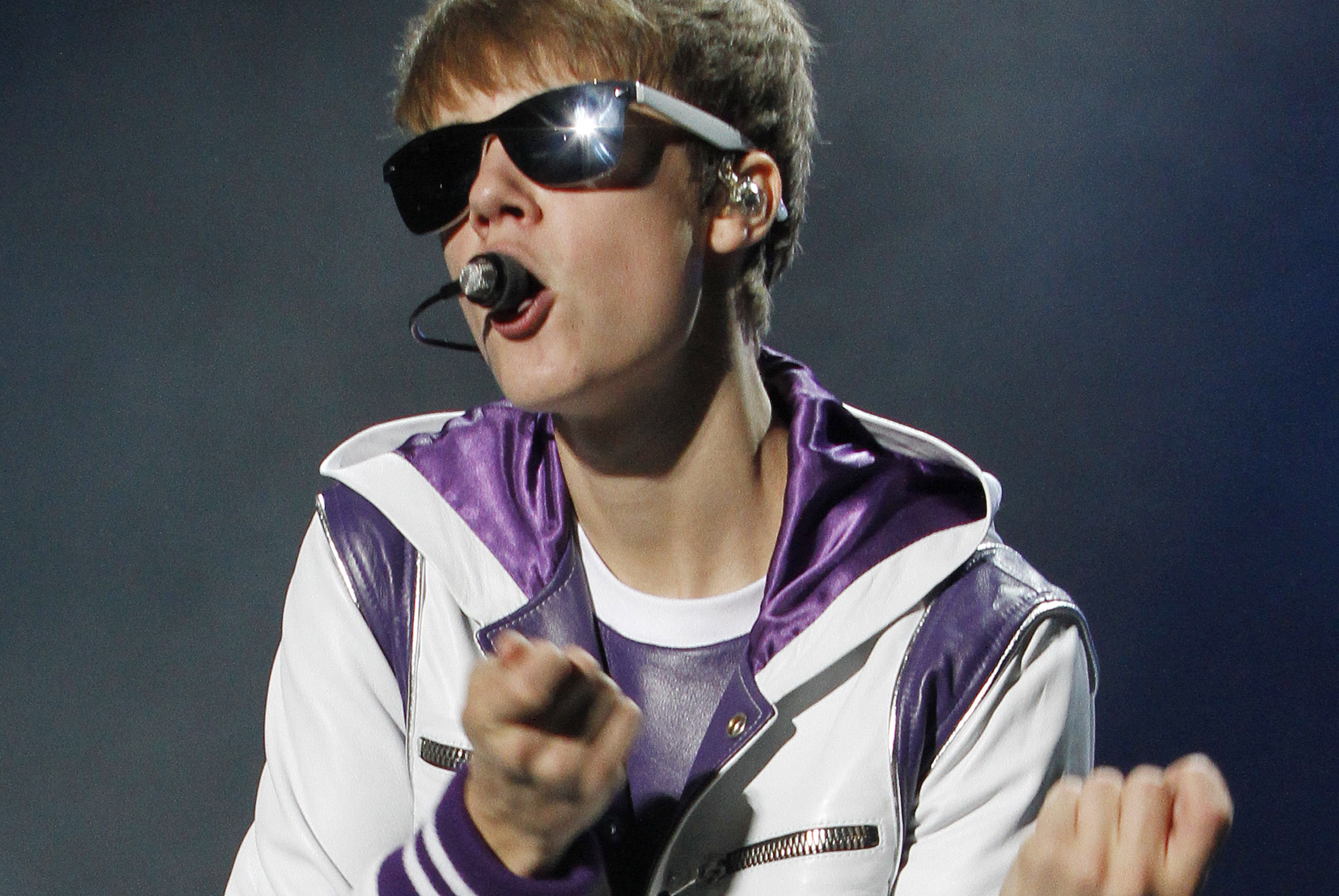 Justin är bara 17 år men är redan på väg att ta över Twitter.