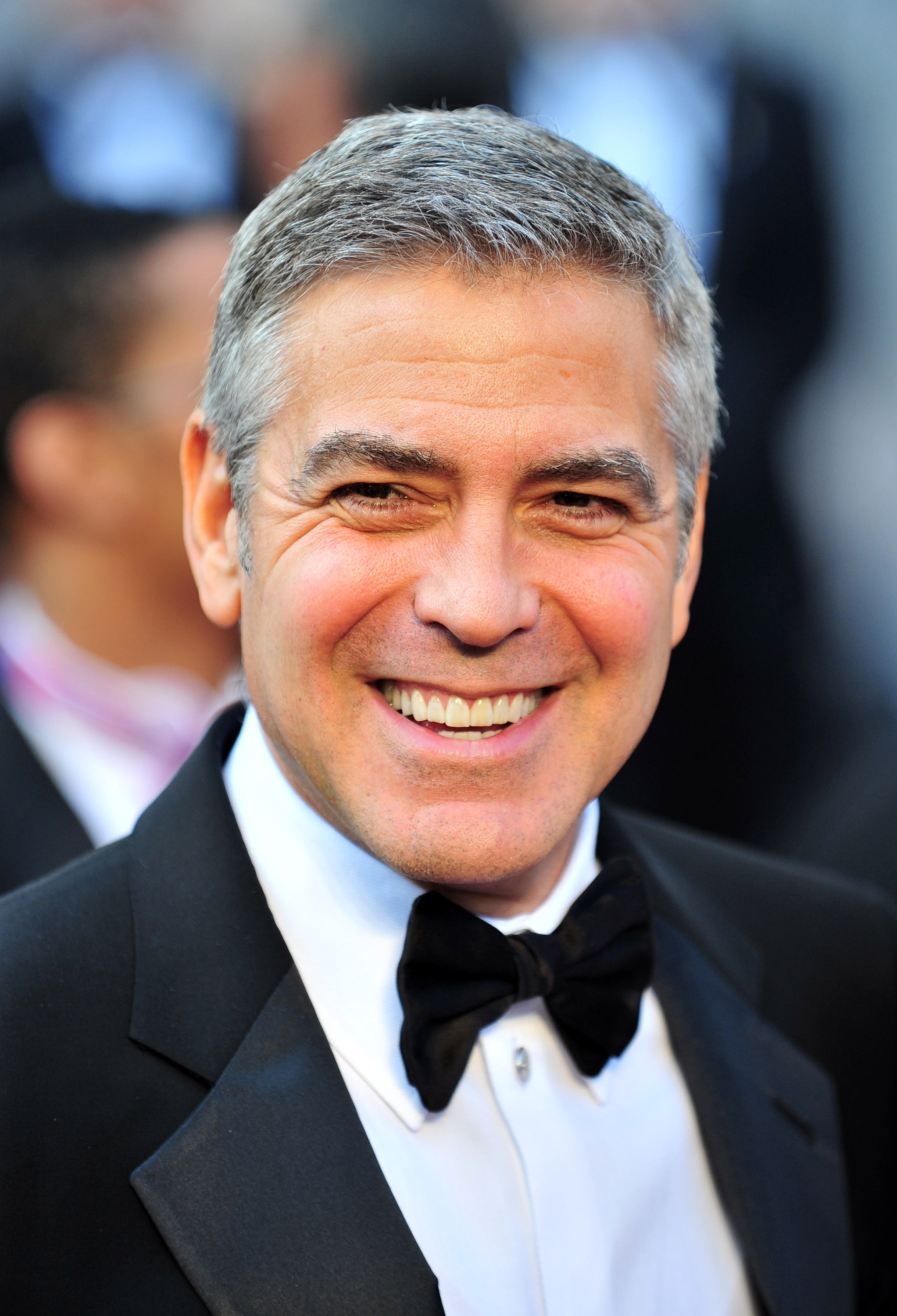 När stiliga George Clooney ler får han många hjärtan att klappa. När stiliga George Clooney ler får han många hjärtan att klappa.
