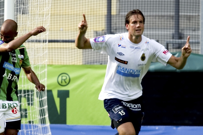 Mikael Dahlberg fixade segern med sina två mål.