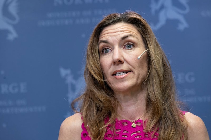 Thina Margrethe Saltvedt, energianalytiker Nordea, tror att ren ekonomisk självbevarelsedrift kan få Iran att låta bli att blockera Hormuzsundet.