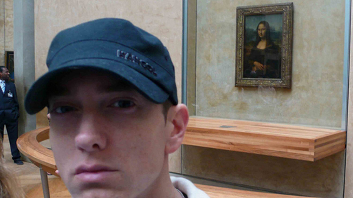 Mona Lisa är hiphopstjärnornas drömkvinna. Här poserar Eminem med Mona Lisa. 