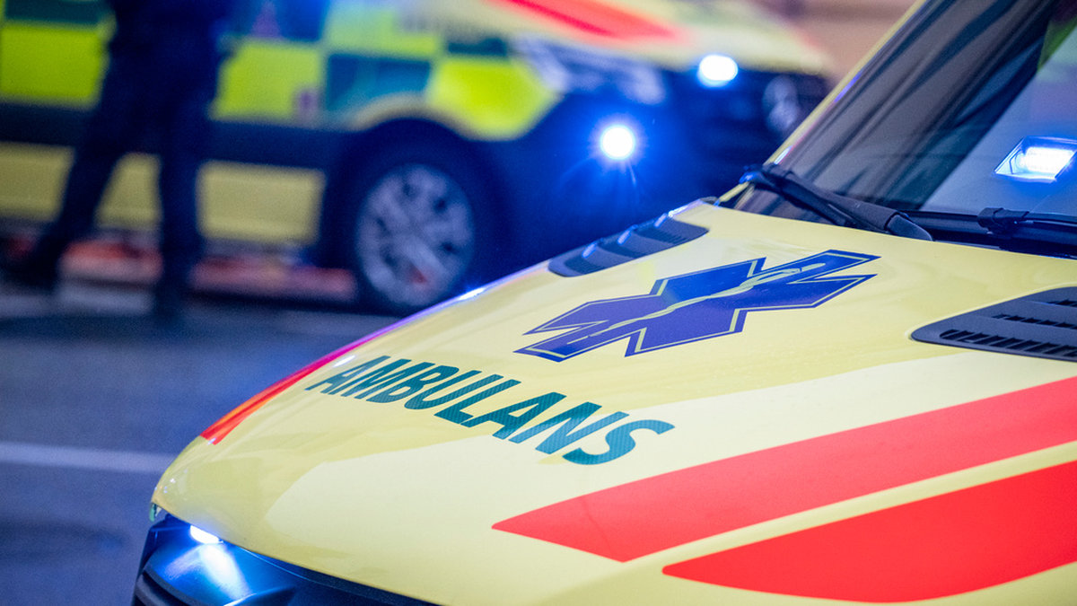 Man död – klämdes ihjäl under bil