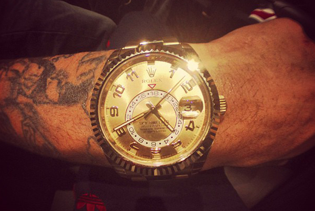 Rihannas kille Chris Brown köpte en matchande. Rihannas kille Chris Brown köpte en matchande.