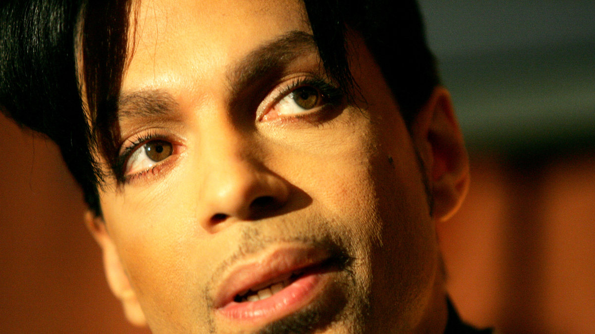 Prince dog i sitt hem i Minnesota.