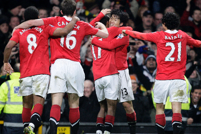 United vann matchen med 1-0 efter mål av Ji-Sung Park. United vann matchen med 1-0 efter mål av Ji-Sung Park.