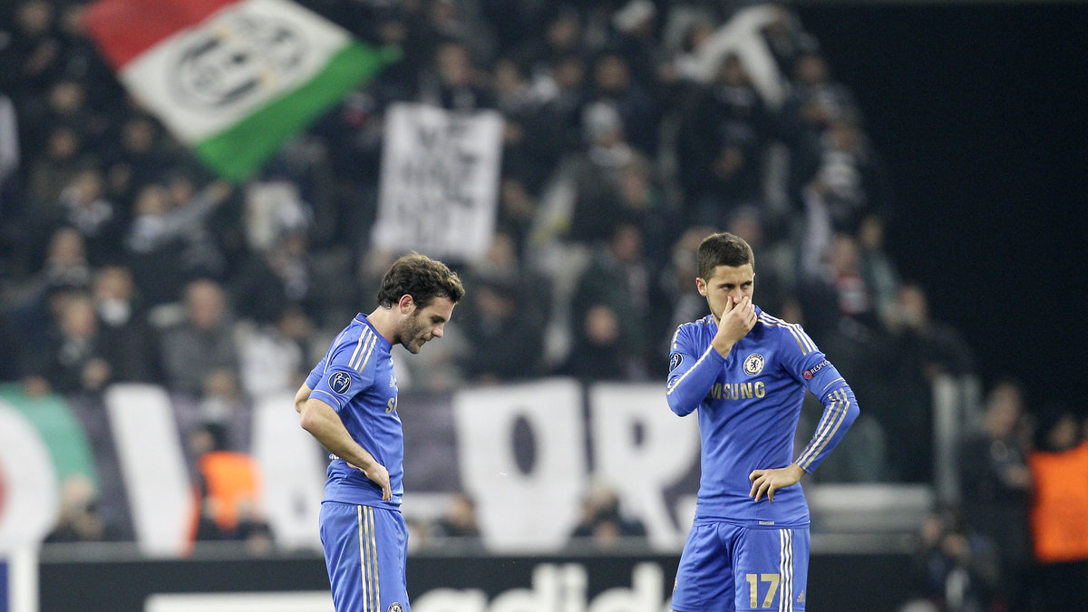 Eden Hazard och Juan Mata deppar.
