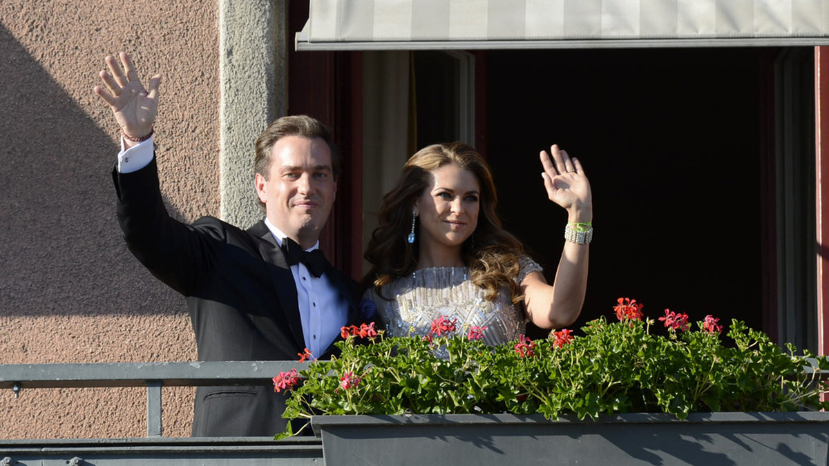 Paret förlovade sig och här ses de på Grand Hotel dagen innan sitt bröllop.