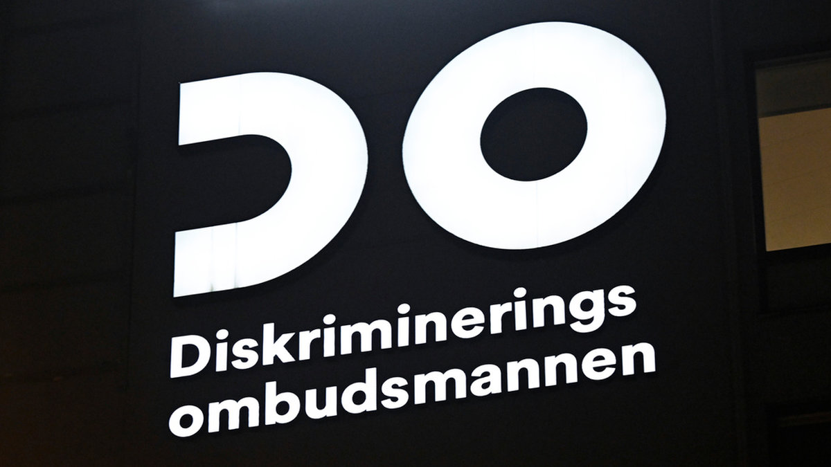 Tolken gav inte dödsbesked till dövt par – kräver skadestånd