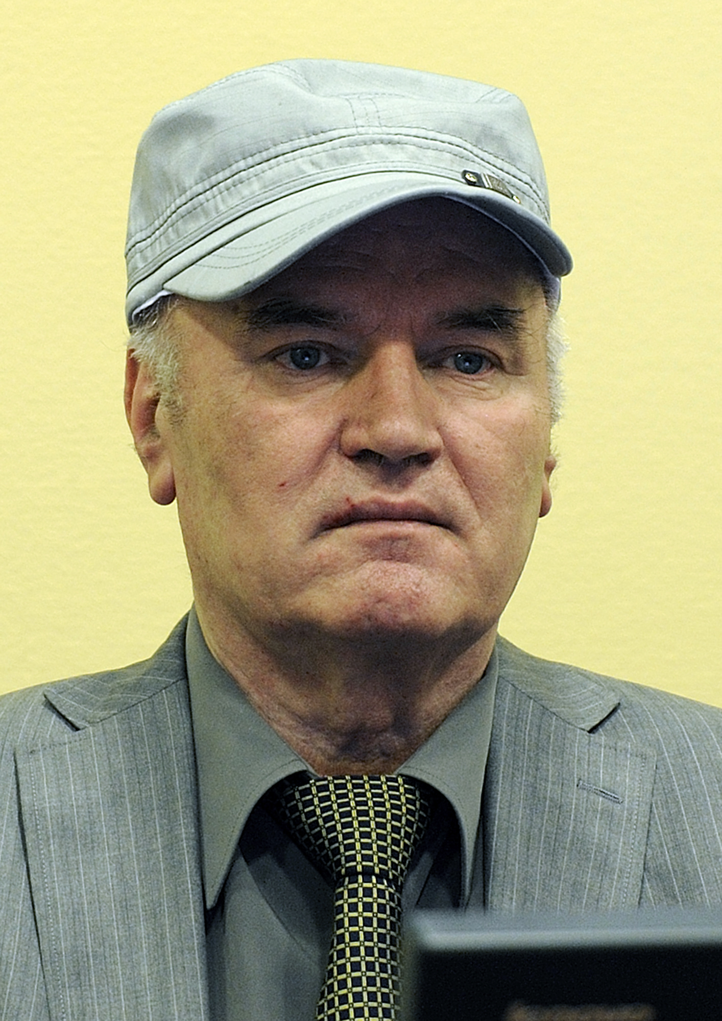 Mladic har flera gånger försökt förhala rättsprocessen, och bland annat klagat på dålig hälsa. 