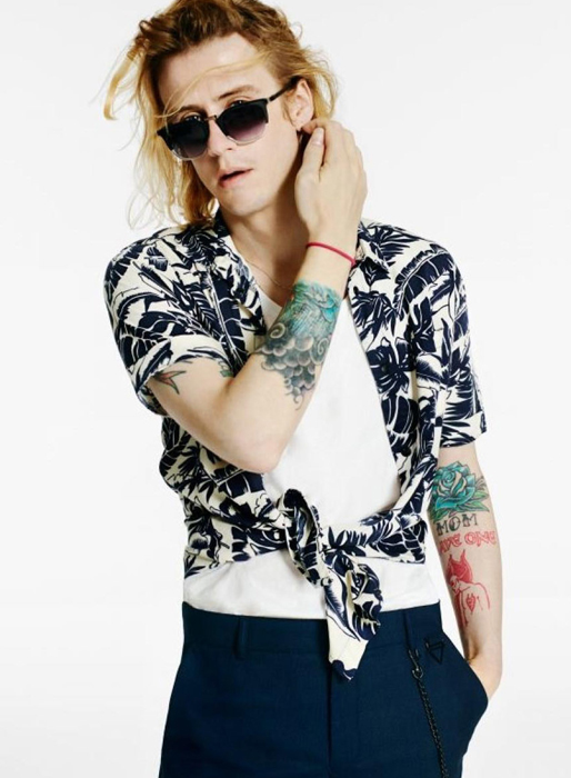 Christopher Owens modellar även han för Eleven Paris. Christopher Owens modellar även han för Eleven Paris.