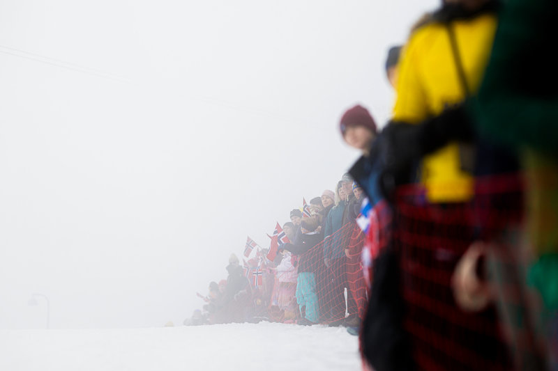 Dimman var tjock under femmilen i Holmenkollen. 