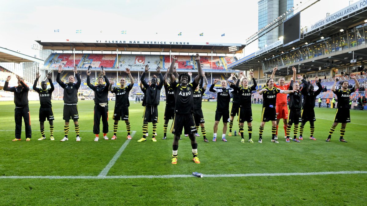 Den här synen hoppas nog många AIK-fans på när matchen mellan Napoli och AIK är slut.