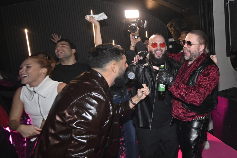 Medina och Ubbe Näslund (Stefan Sjur) på efterfesten i Kristianstad. 